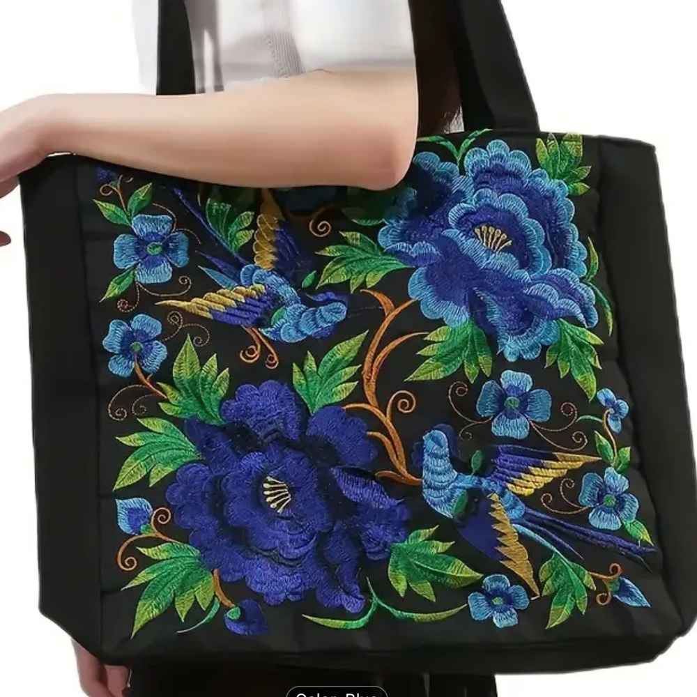 Embroidered purse - Picture 1 of 3
